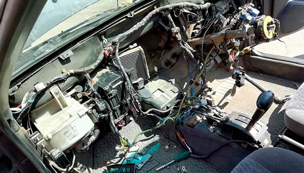 Снятие и ремонт печки в автомобиле Nissan Pulsar